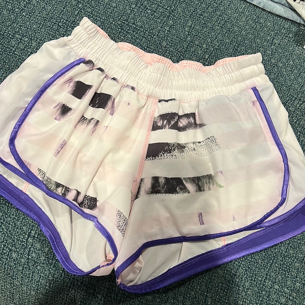 Lululemon Super Squad shorts 6 sunset stripe